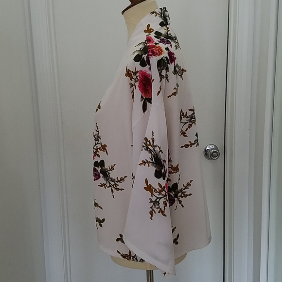 Floral Open Front Kimono NWOT - Picture 4 of 6